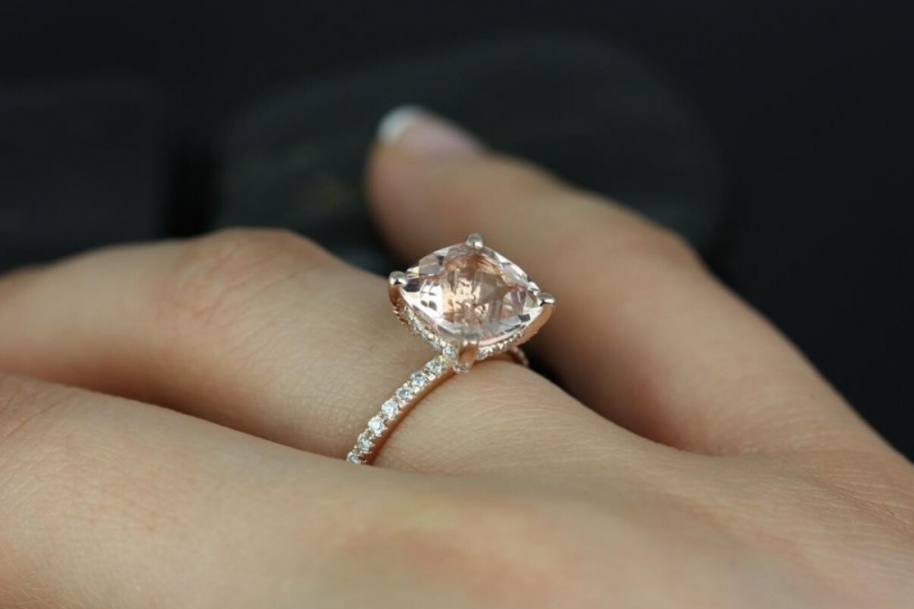 Секреты выбора кольца с бриллиантом на подарок
